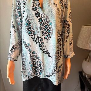 Stylish Women's Top in Blue and Black